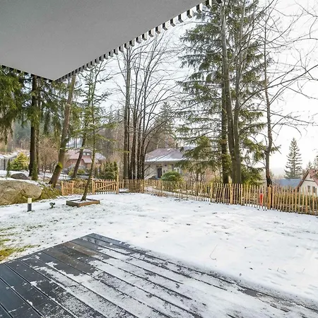 Cozy With Parking&terrace In By Renters Apartament